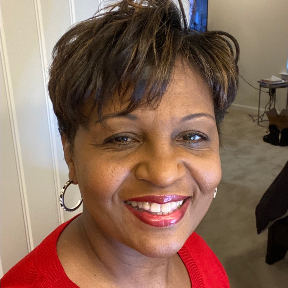 Meet your Posher, Beverly